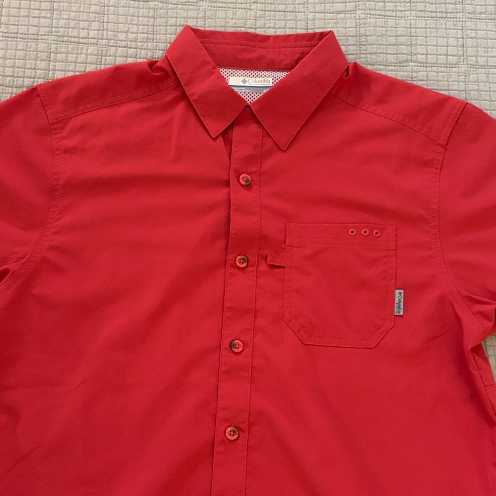 Columbia Men's Vibrant Red Casual Button-Down Shirt